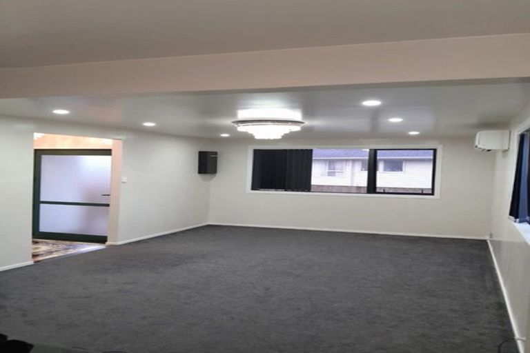 Photo of property in 14 Serrano Place, Clover Park, Auckland, 2023