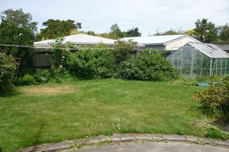 Photo of property in 63 Whitby Street, Burnside, Christchurch, 8053