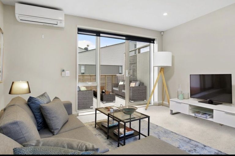 Photo of property in 12/31 Princess Terrace, Newtown, Wellington, 6021