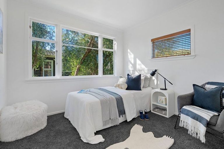 Photo of property in 27 Cologne Street, Martinborough, 5711