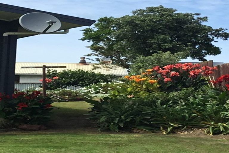 Photo of property in 4 Kelly Street, Baylys Beach, Dargaville, 0377