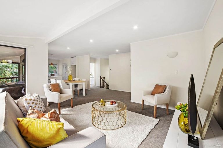 Photo of property in 3 Noeleen Street, Glenfield, Auckland, 0629