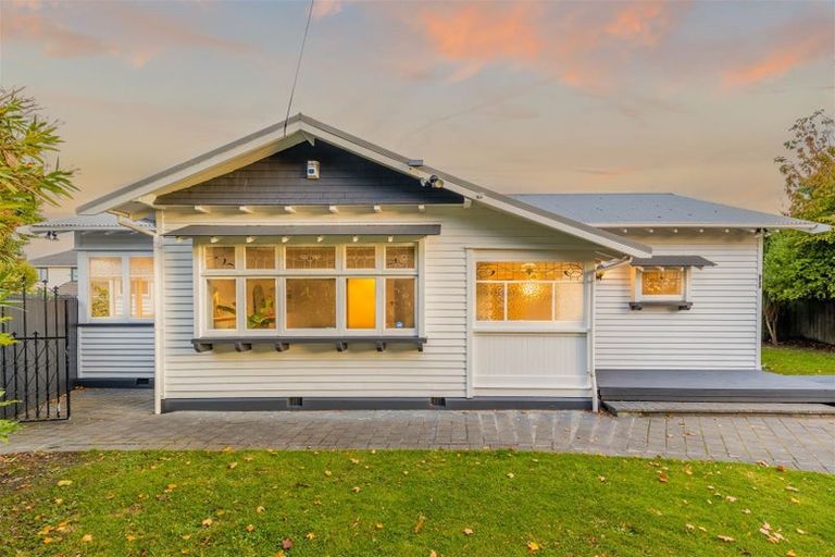 Photo of property in 678 Avonside Drive, Avonside, Christchurch, 8061