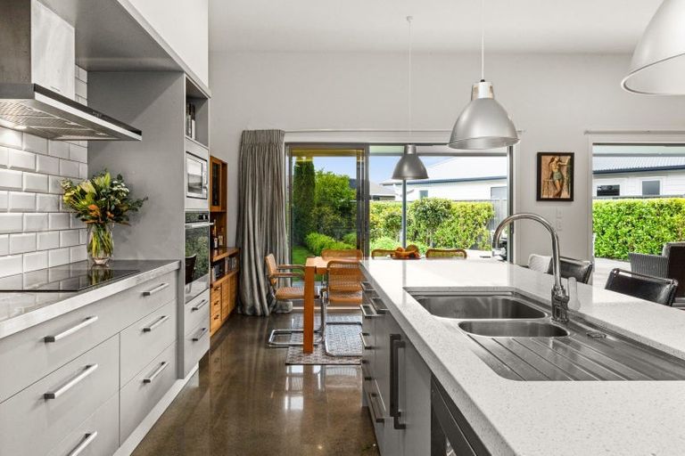 Photo of property in 1 Rotoiti Way, Poraiti, Napier, 4112