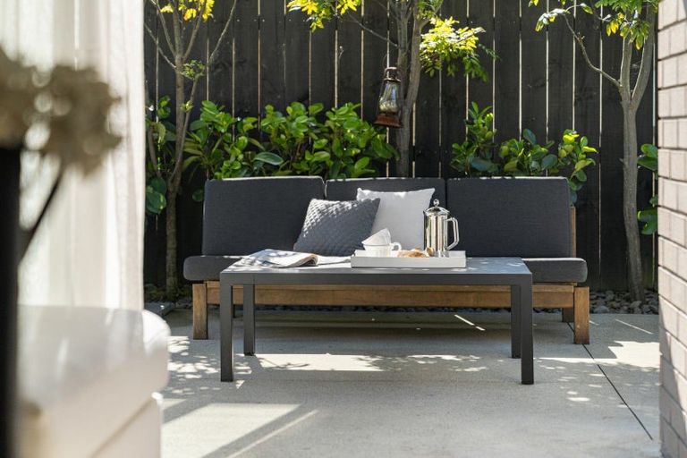 Photo of property in 33 Rainey Crescent, Papamoa Beach, Papamoa, 3118