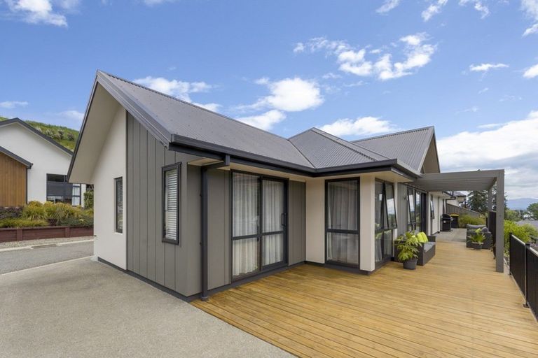 Photo of property in 8 Village Lane, Stoke, Nelson, 7011