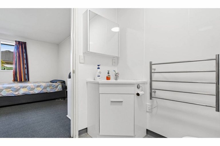 Photo of property in 352a Blenheim Road, Upper Riccarton, Christchurch, 8041