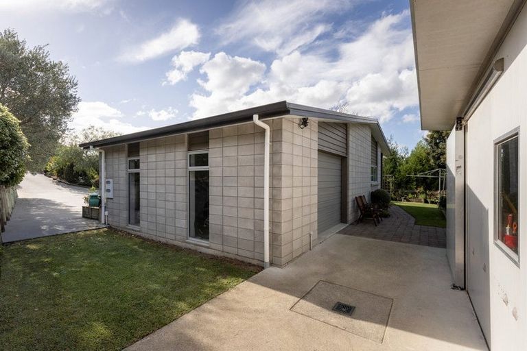 Photo of property in 16 Kayelene Place, Omokoroa, 3114