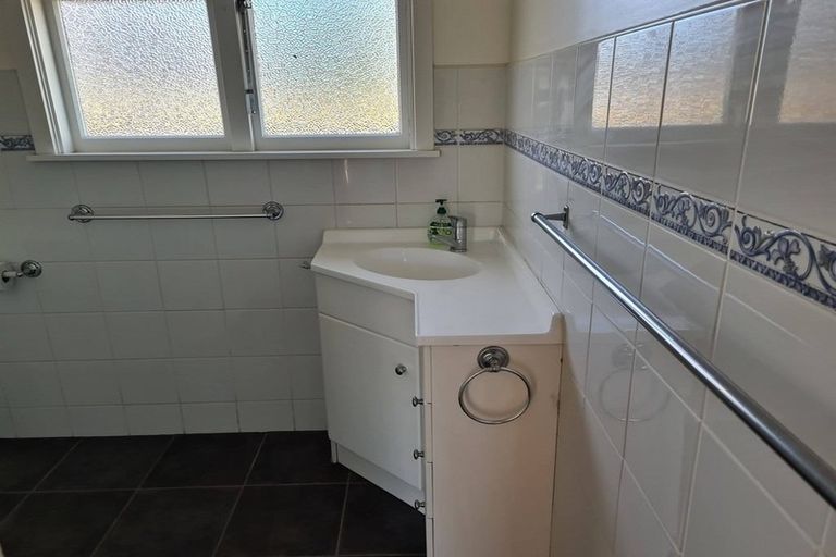 Photo of property in 1/136 Harris Crescent, Papanui, Christchurch, 8053