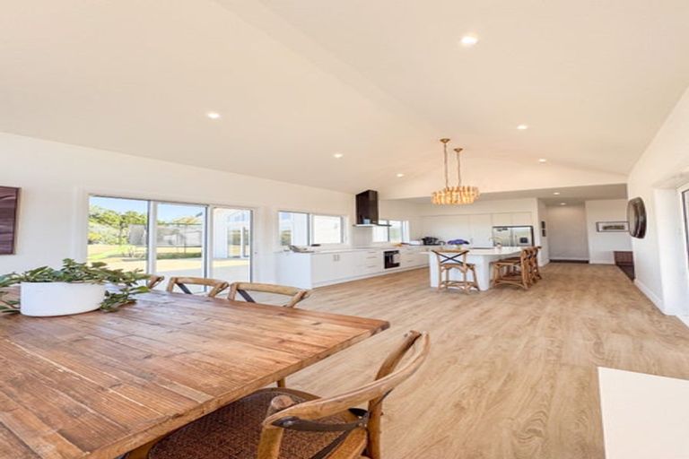 Photo of property in 1312 Devon Road, Brixton, Waitara, 4382