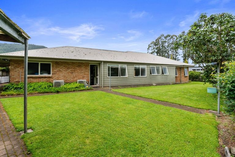 Photo of property in 41 Caulfield Place, Pukehangi, Rotorua, 3015