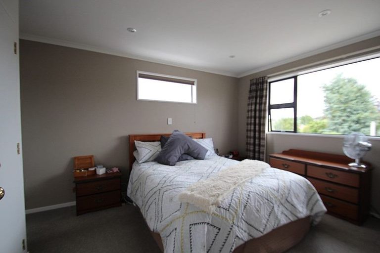 Photo of property in 2 Margaret Street, Gore, 9710