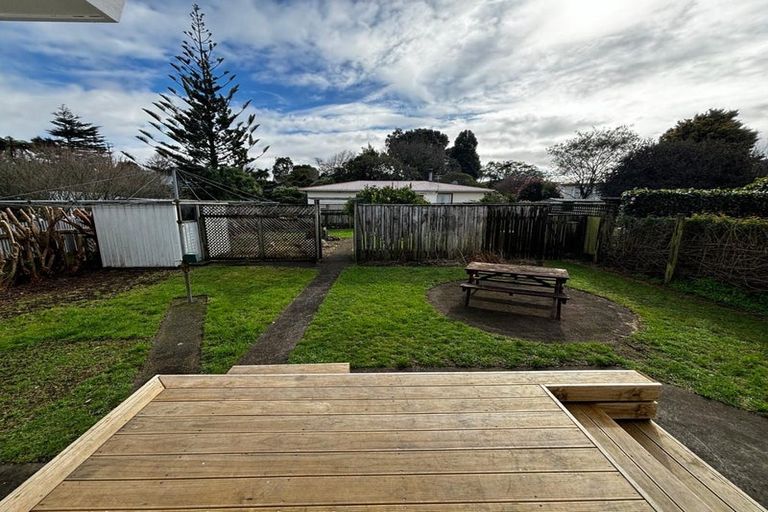 Photo of property in 92 Brois Street, Frankleigh Park, New Plymouth, 4310