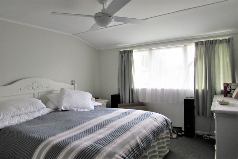 Photo of property in 1/21 Randwick Crescent, Moera, Lower Hutt, 5010