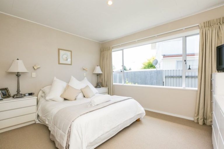 Photo of property in 33 Rochester Street, Tamatea, Napier, 4112