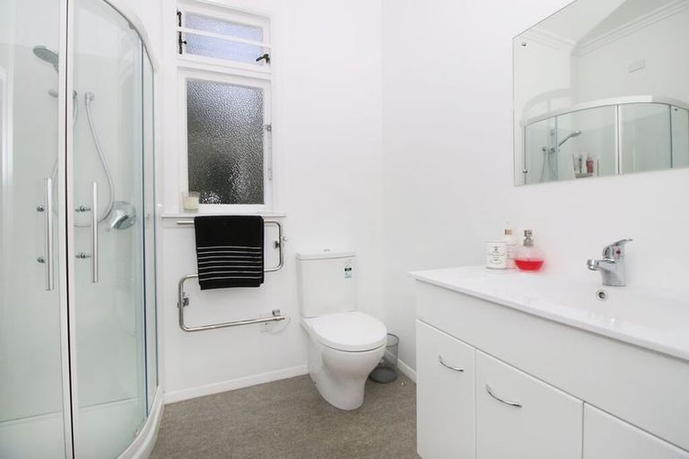 Photo of property in 4/7-9 Terrace Street, Roslyn, Palmerston North, 4414