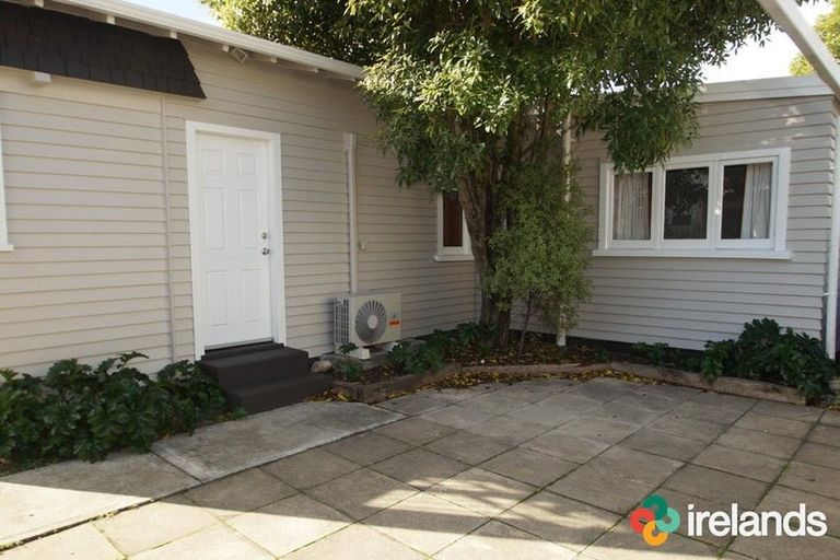 Photo of property in 60 Martin Avenue, Beckenham, Christchurch, 8023