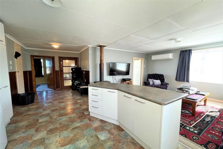 Photo of property in 8 Newarp Street, Balclutha, 9230