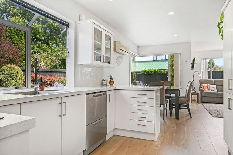 Photo of property in 106a Roydvale Avenue, Burnside, Christchurch, 8053