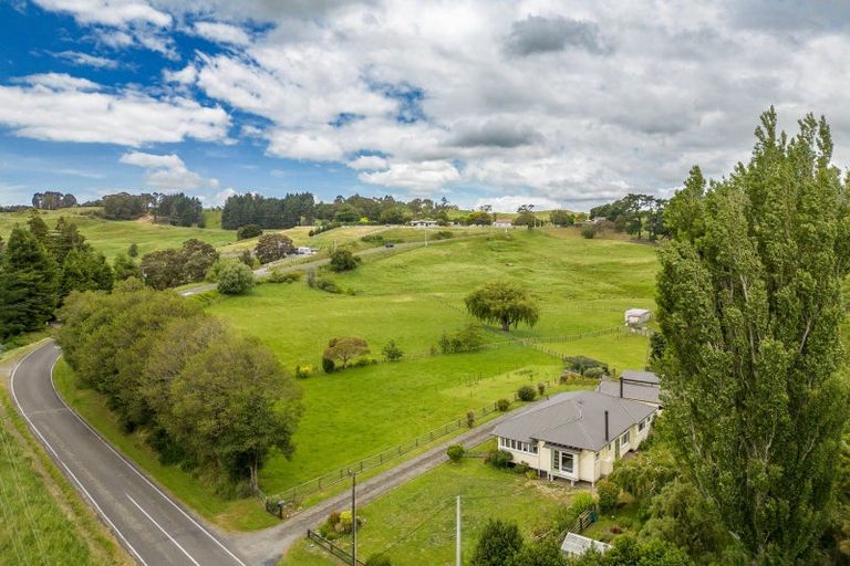 Photo of property in 36 Riverdale Road, Dannevirke, 4930