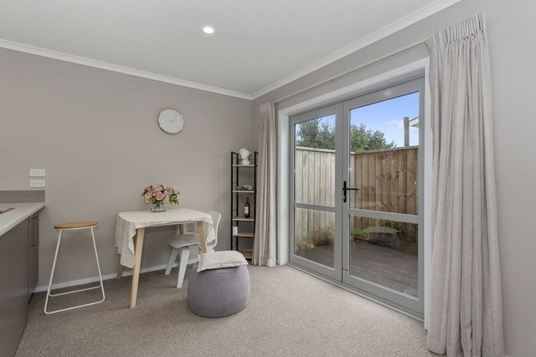 Photo of property in 2/144 Old Farm Road, Hamilton East, Hamilton, 3216