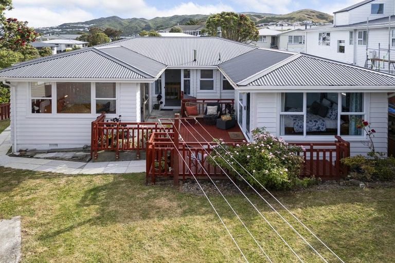 Photo of property in 10 Erris Street, Johnsonville, Wellington, 6037