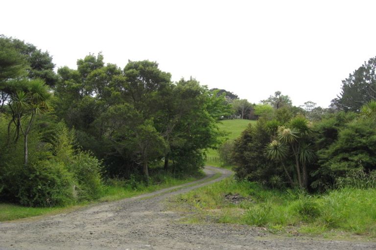 Photo of property in 4 Fletcher Road, Waimauku, 0881