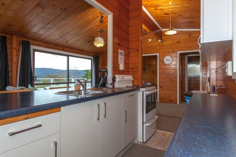 Photo of property in 204 Paku Drive, Tairua, 3508