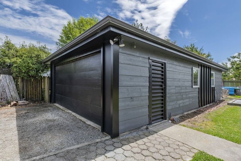 Photo of property in 8 Coleman Place, Darfield, 7510