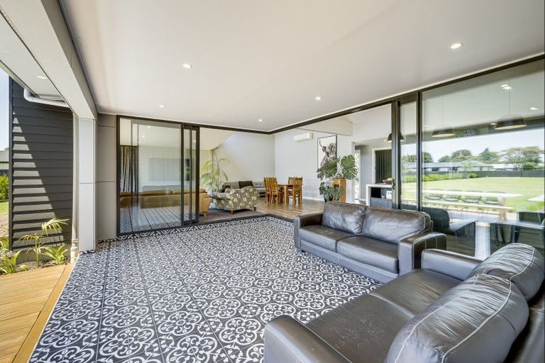 Photo of property in 68 Mcelwee Street, Jervoistown, Napier, 4112