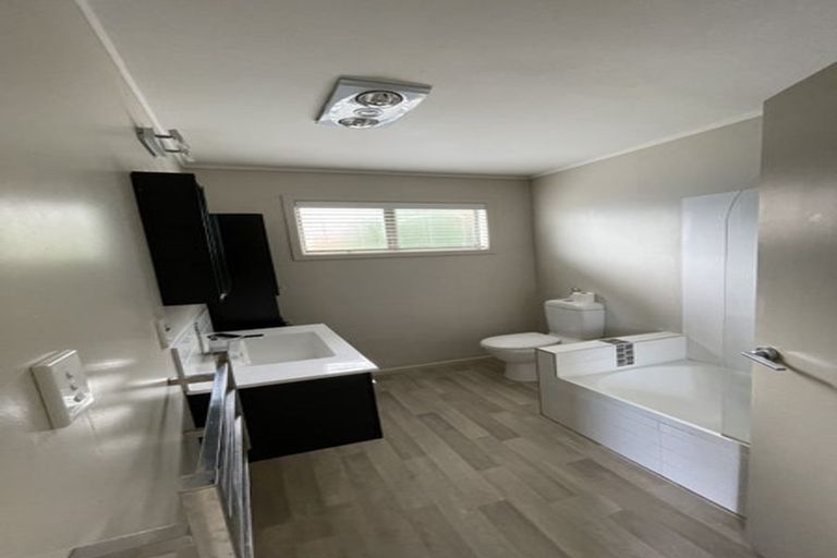 Photo of property in 21 Rimu Road, Stanmore Bay, Whangaparaoa, 0932