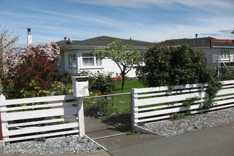 Photo of property in 1/109 Parkers Road, Tahunanui, Nelson, 7011