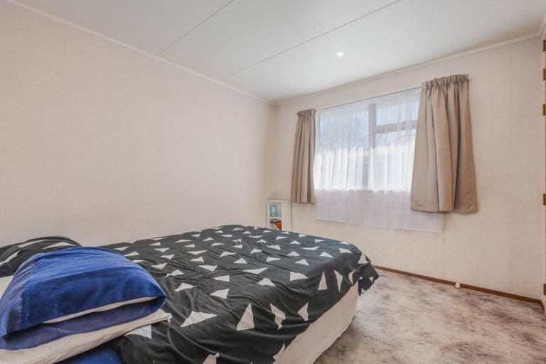 Photo of property in 5 Chatsworth Place, Highbury, Palmerston North, 4412