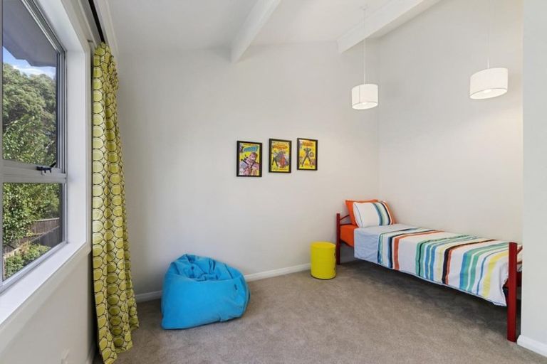 Photo of property in 6 Gothic Place, Ilam, Christchurch, 8041