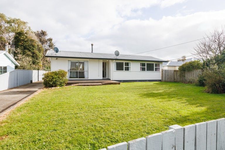 Photo of property in 5 Tyne Street, Rongotea, 4476