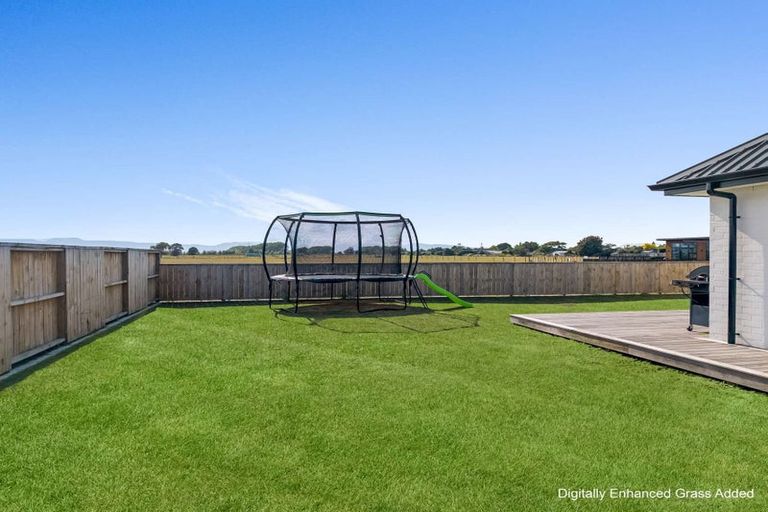 Photo of property in 6 Mcwatters Drive, Ngatea, 3503