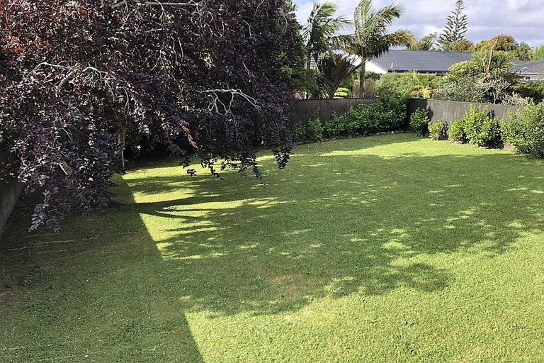 Photo of property in 145 Golf Road, Titirangi, Auckland, 0600