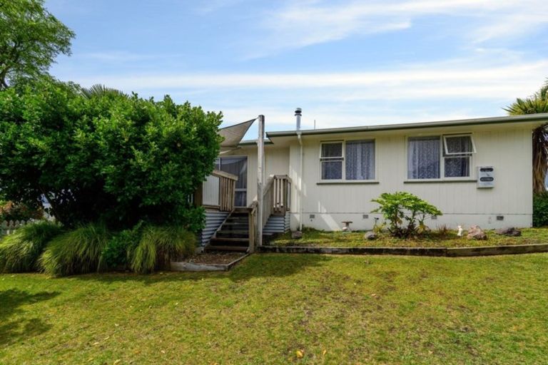 Photo of property in 2 Garnet Place, Pukehangi, Rotorua, 3015
