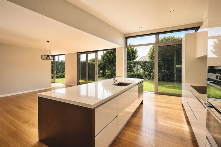 Photo of property in 276 Lake Road, Hauraki, Auckland, 0622