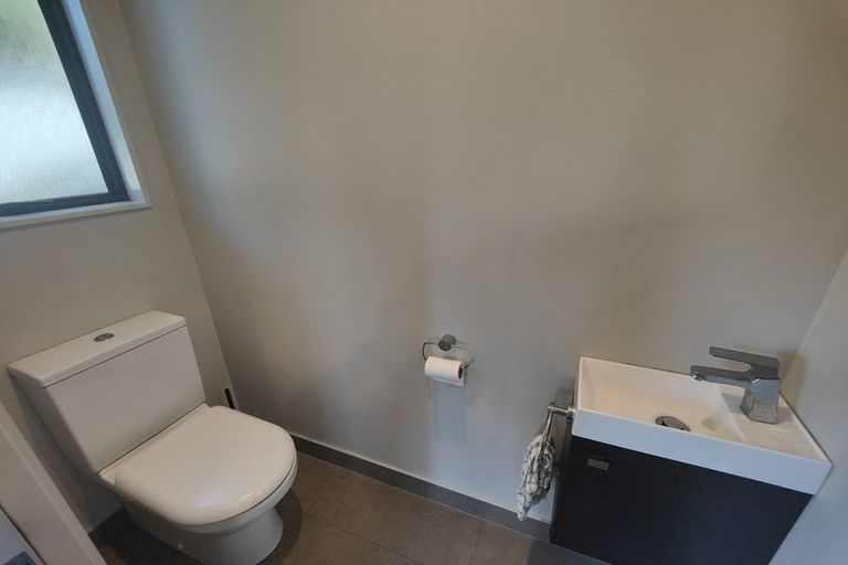 Photo of property in 1/5 Cambric Place, Botany Downs, Auckland, 2010