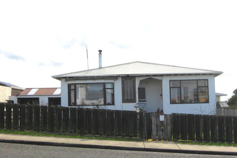 Photo of property in 9 Walker Street, Bluff, 9814