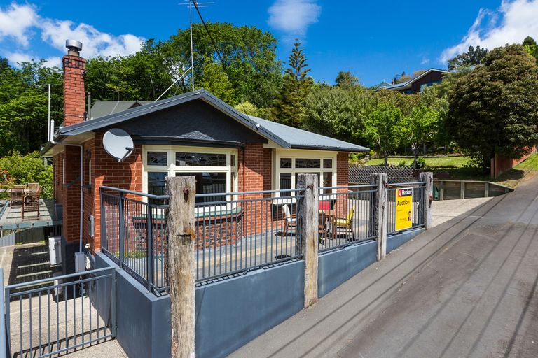 Photo of property in 19 Slant Street, Careys Bay, Port Chalmers, 9023