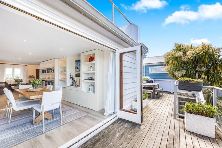 Photo of property in 14 Domain Street, Devonport, Auckland, 0624