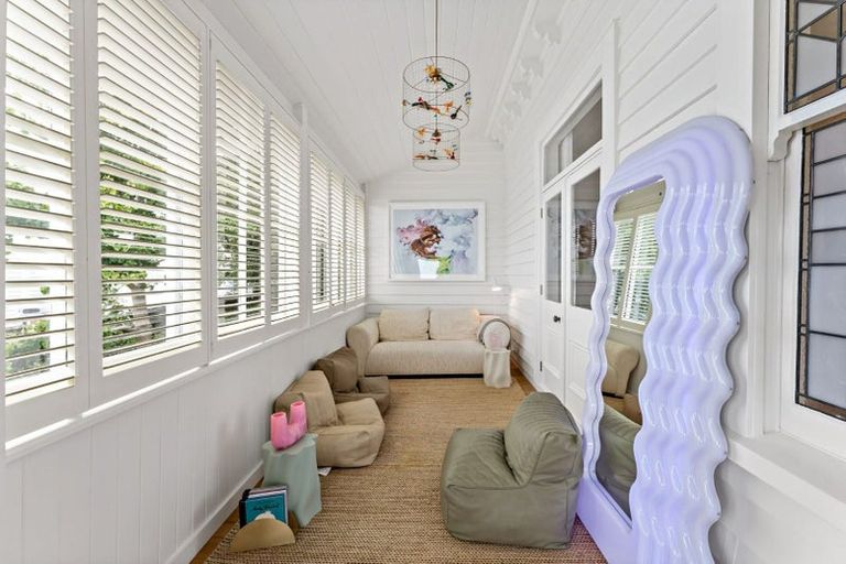 Photo of property in 65 Marine Parade, Herne Bay, Auckland, 1011