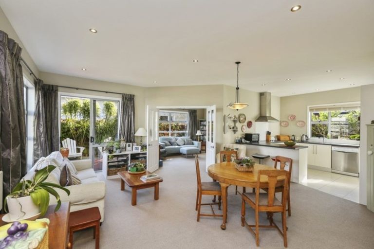 Photo of property in 247a Carrington Street, Vogeltown, New Plymouth, 4310