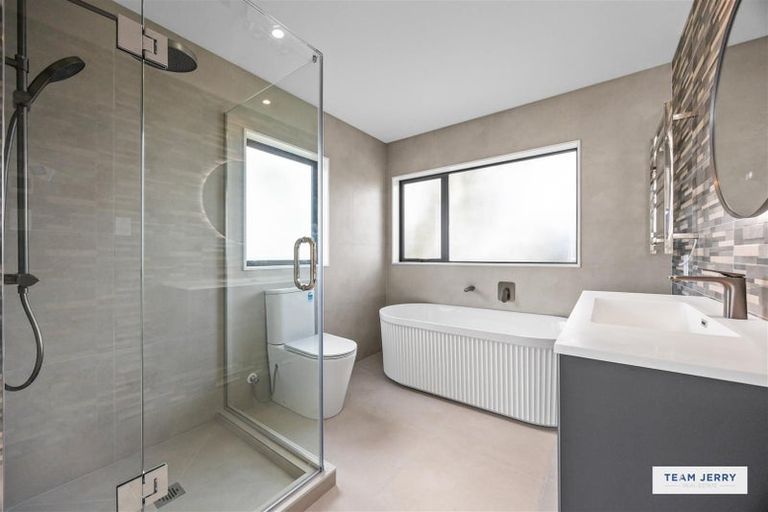 Photo of property in 339c Bucklands Beach Road, Bucklands Beach, Auckland, 2012