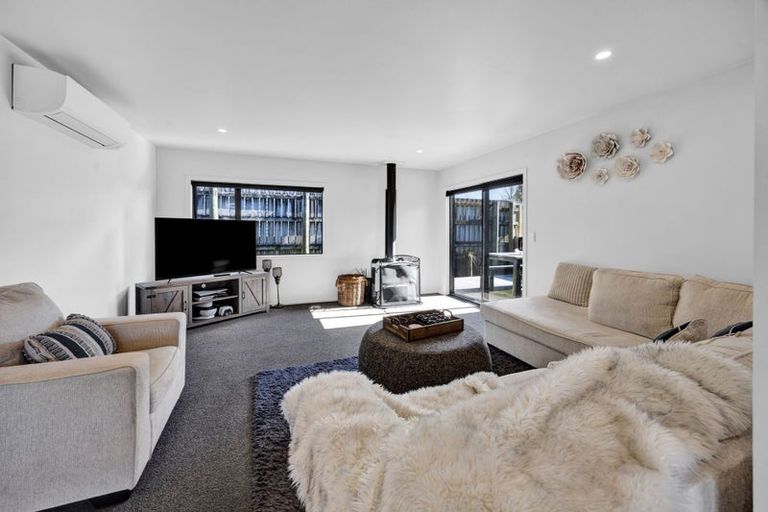 Photo of property in 14 Mahoe Street, Inglewood, 4330