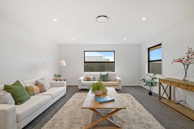 Photo of property in 5 Ferbane Way, Halswell, Christchurch, 8025