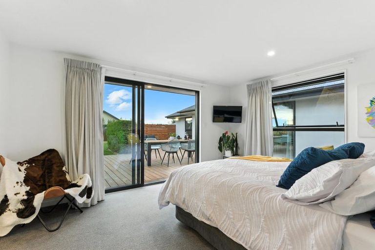 Photo of property in 33 Silver Peaks Drive, West Melton, 7618