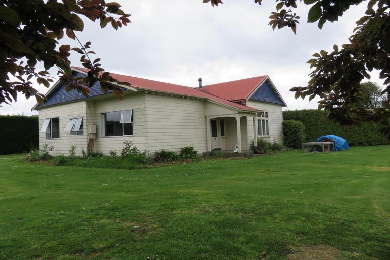 Photo of property in 5 Main Road, Pleasant Point, 7903